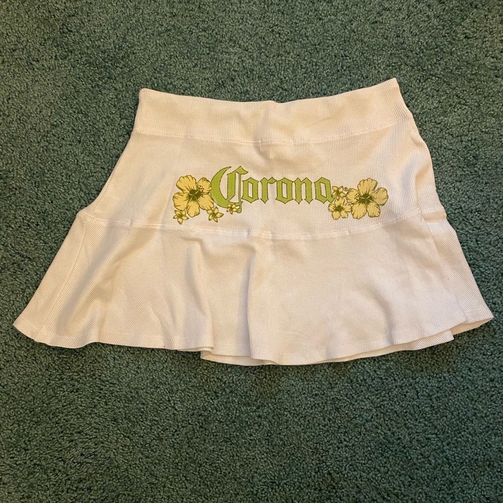 Corona Skirt - New - Adorable!
